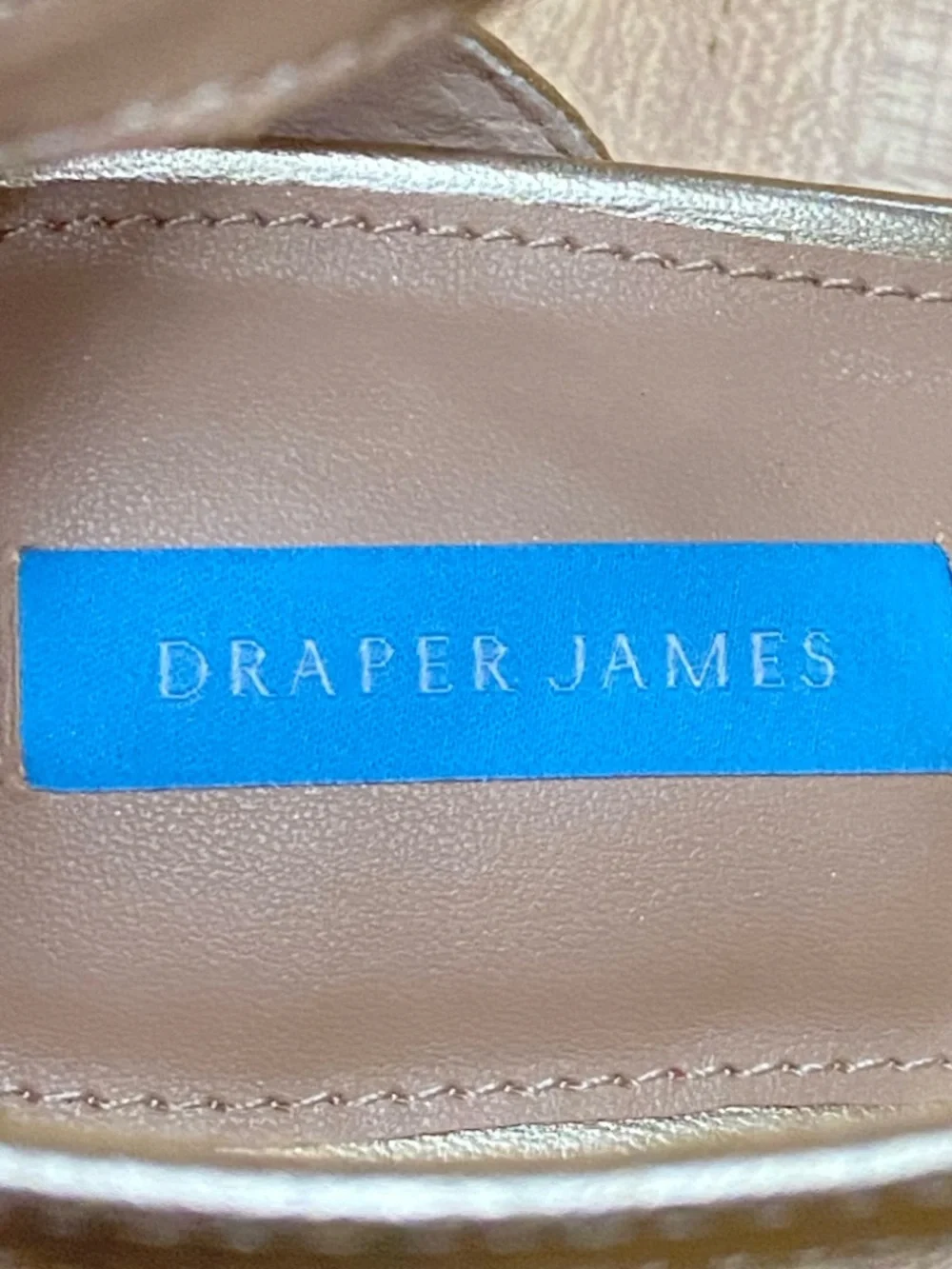 Draper James Gold Bow Block Heel Sandals Size 7 Wedding Guest Bridesmaid Shoes